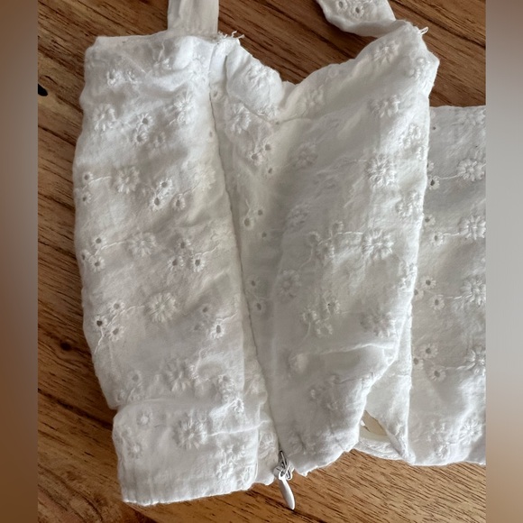 Princess Polly The Ini Eyelet crop top - Picture 5 of 5